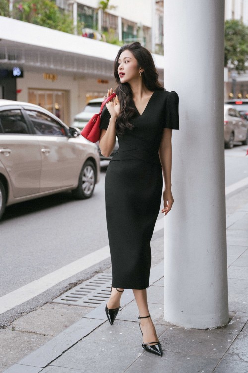 Sixdo Black Woven Pencil Dress